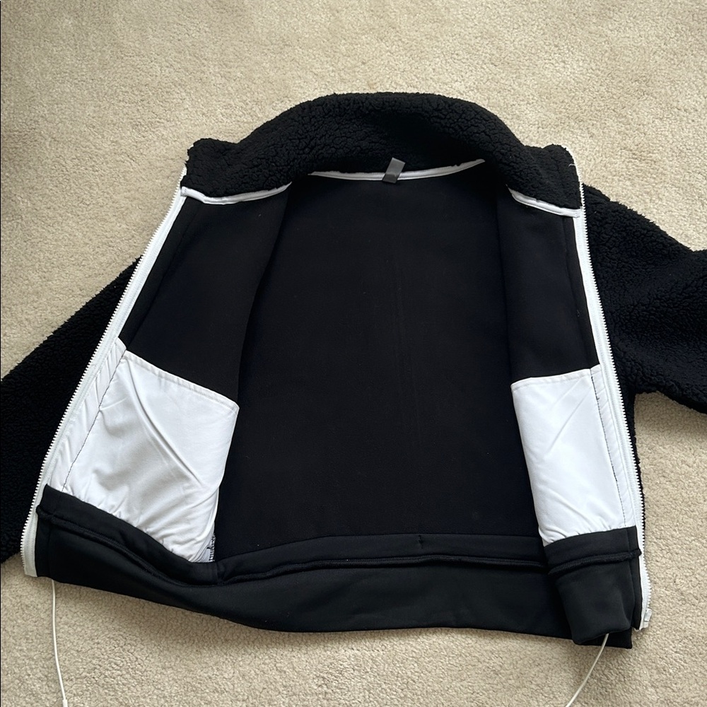 Joe Fresh X Sasha Exeter Black Teddy Jacket with White Zipper - Size M - Picture 6 of 8